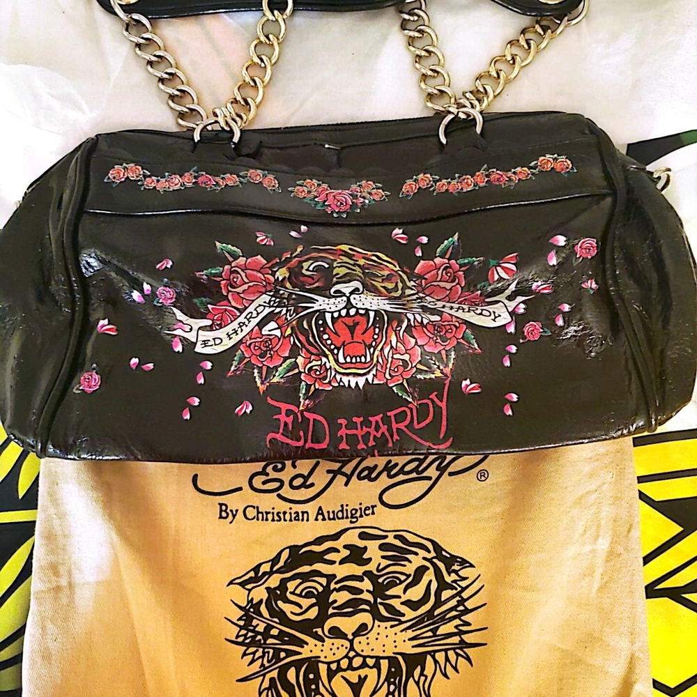 Ed Hardy Black Shoulder Bag with Bold Graphic Design